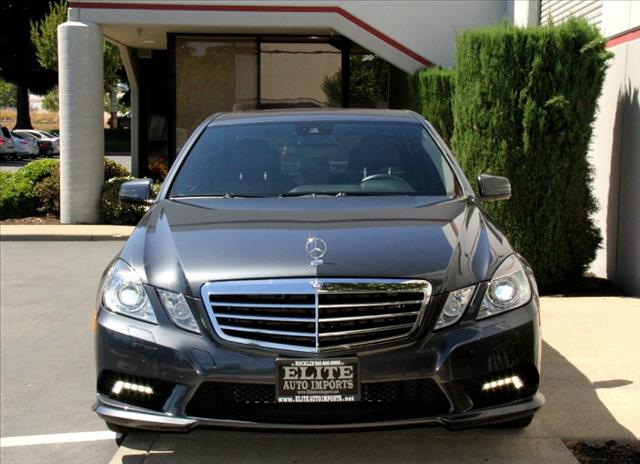 Mercedes-Benz E-Class 2010 photo 1