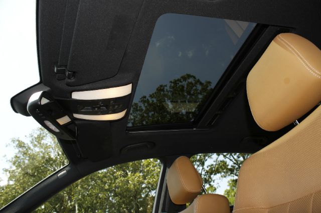 Mercedes-Benz E-Class 2010 photo 26