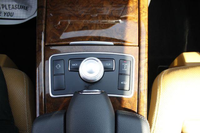 Mercedes-Benz E-Class 2010 photo 28