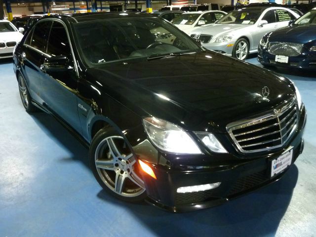 Mercedes-Benz E-Class 2010 photo 1