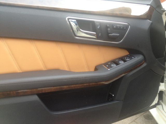 Mercedes-Benz E-Class 2010 photo 37