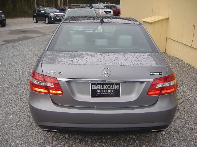 Mercedes-Benz E-Class 2010 photo 2
