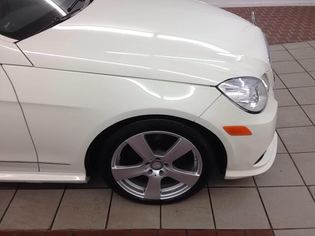 Mercedes-Benz E-Class 2010 photo 3