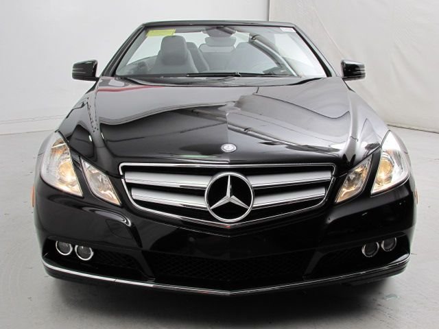 Mercedes-Benz E-Class 2011 photo 2