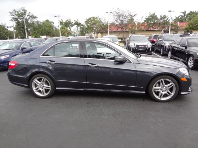 Mercedes-Benz E-Class 2011 photo 5