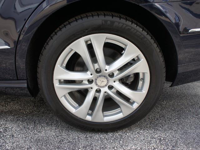 Mercedes-Benz E-Class 2011 photo 5