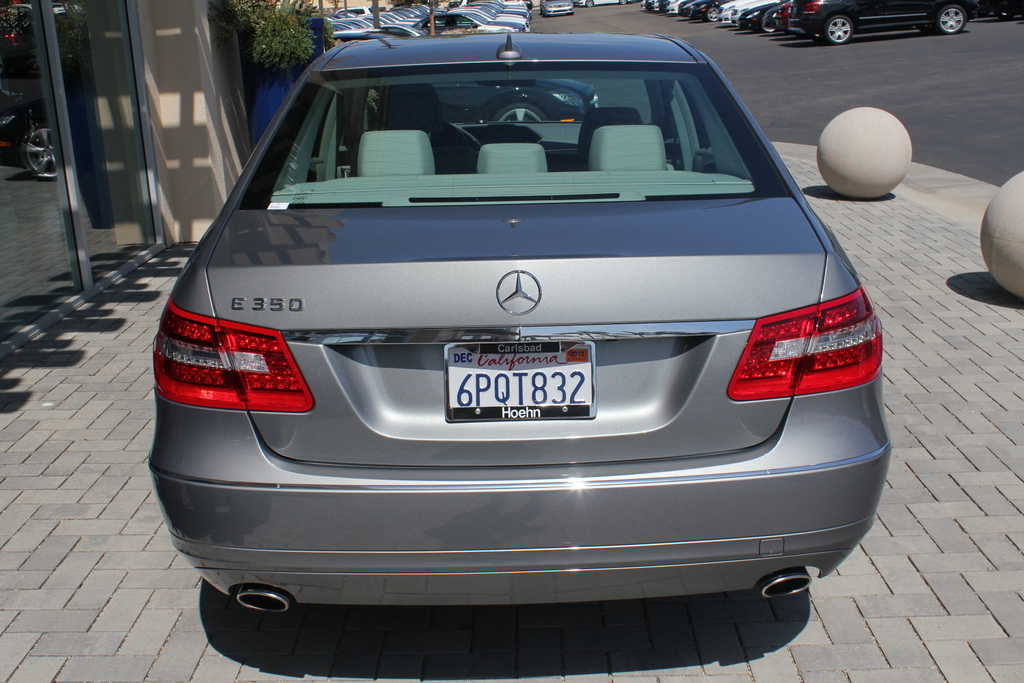 Mercedes-Benz E-Class 2011 photo 3