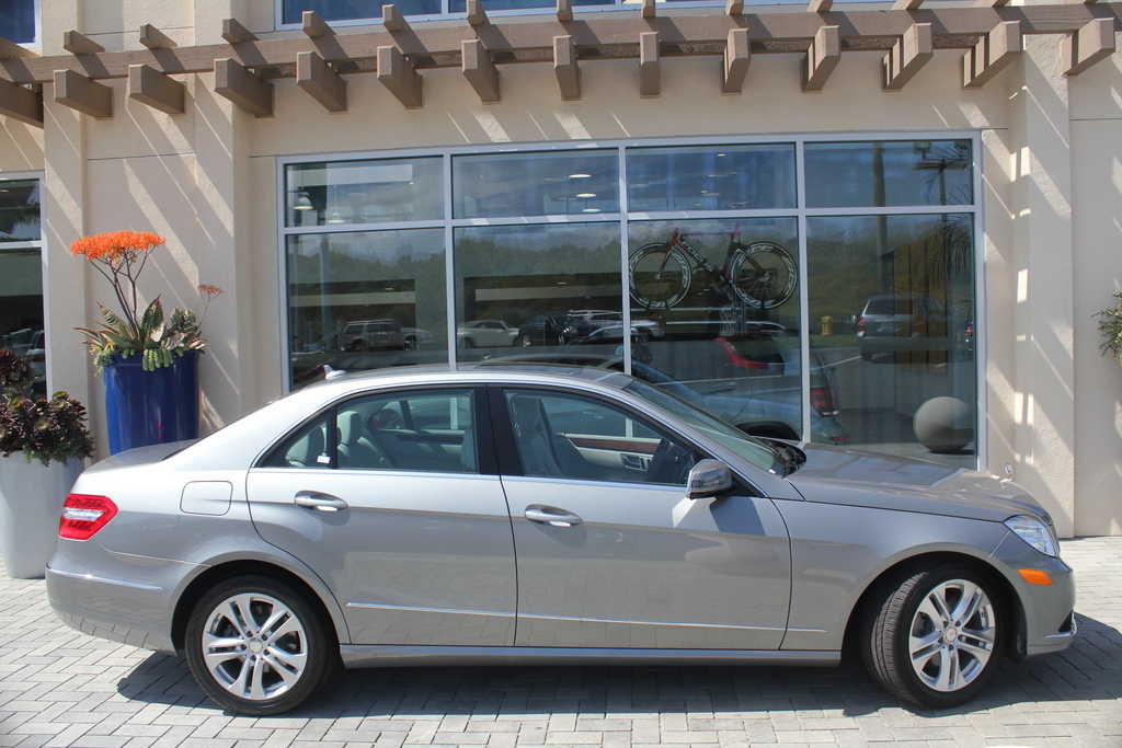 Mercedes-Benz E-Class 2011 photo 4