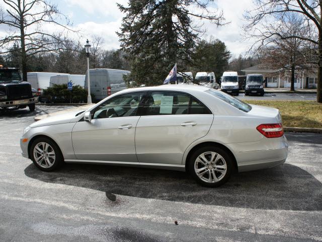 Mercedes-Benz E-Class 2011 photo 5