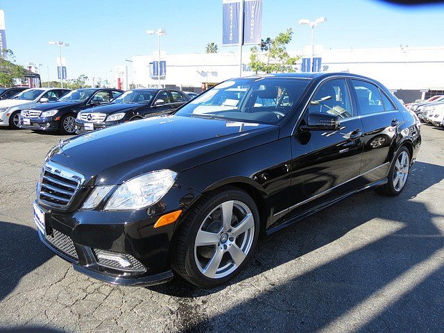 Mercedes-Benz E-Class 2011 photo 2