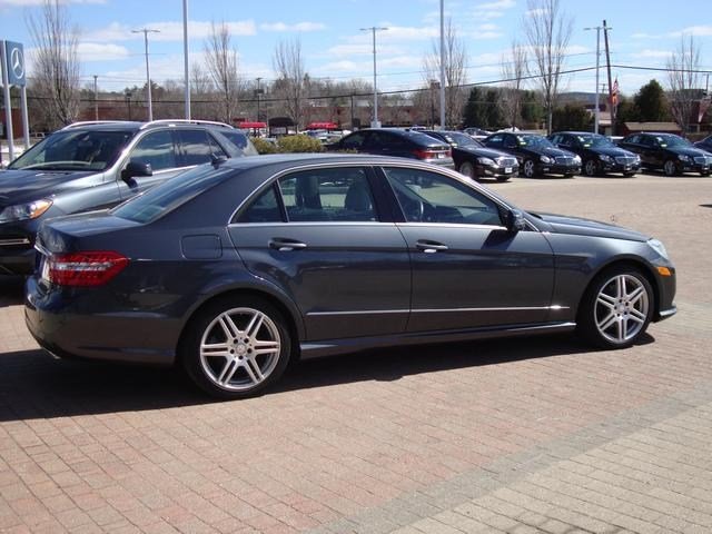 Mercedes-Benz E-Class 2011 photo 2