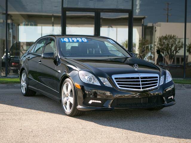 Mercedes-Benz E-Class 2011 photo 2