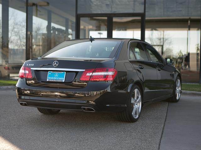 Mercedes-Benz E-Class 2011 photo 4