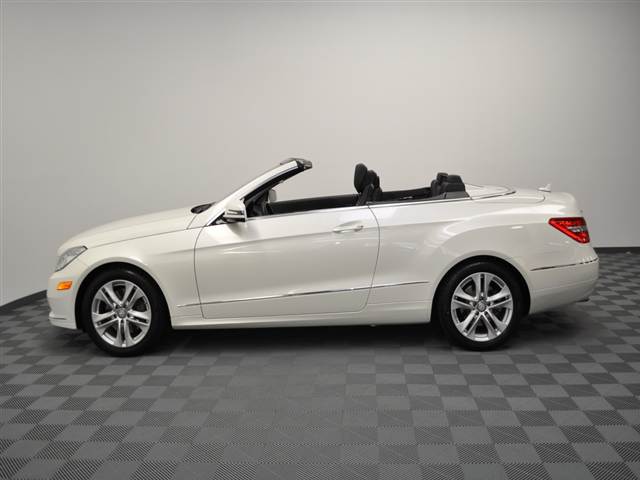 Mercedes-Benz E-Class 2011 photo 2