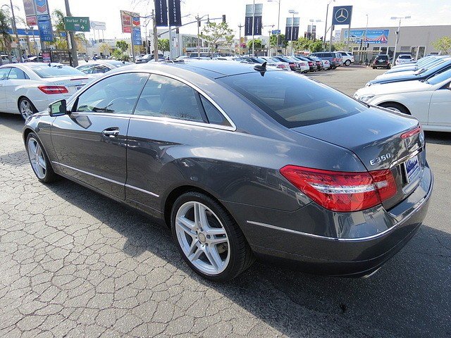 Mercedes-Benz E-Class 2011 photo 3