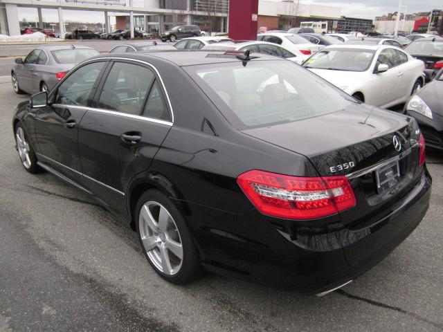Mercedes-Benz E-Class 2011 photo 4
