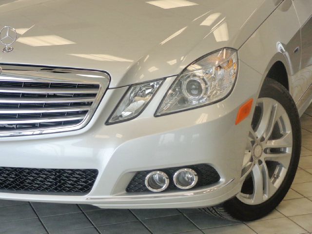 Mercedes-Benz E-Class 2011 photo 5