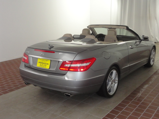 Mercedes-Benz E-Class 2011 photo 3