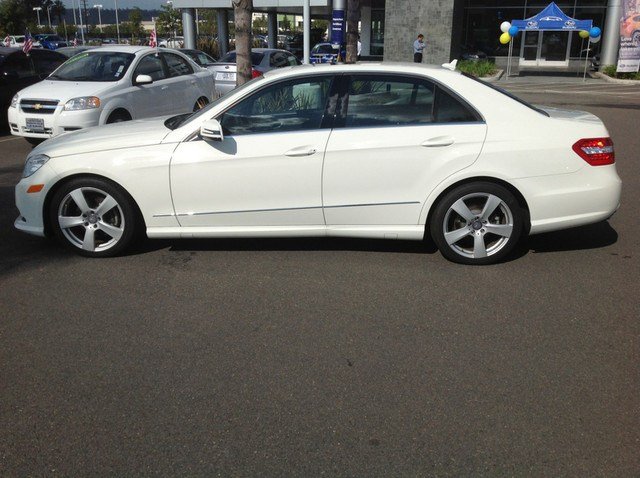 Mercedes-Benz E-Class 2011 photo 4