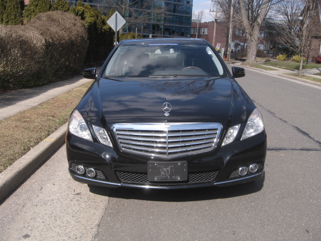 Mercedes-Benz E-Class 2011 photo 1