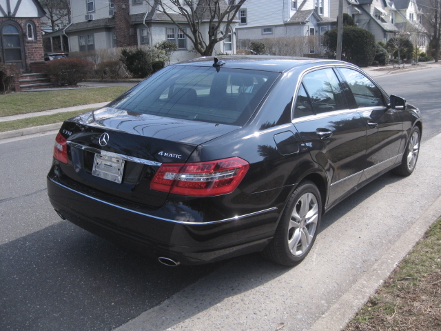 Mercedes-Benz E-Class 2011 photo 4