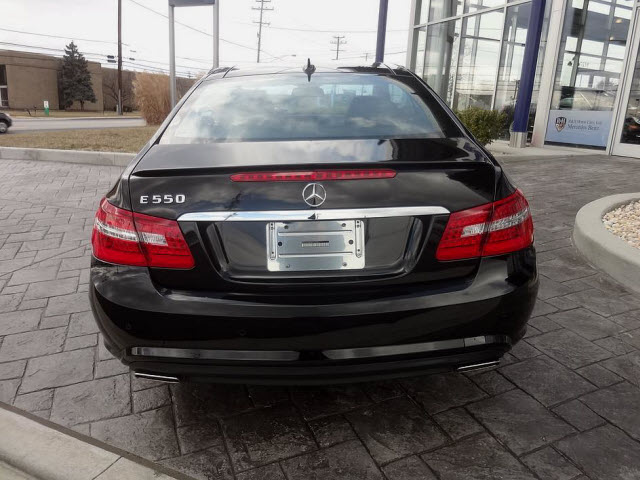 Mercedes-Benz E-Class 2011 photo 2