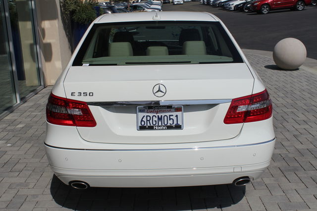 Mercedes-Benz E-Class 2011 photo 1