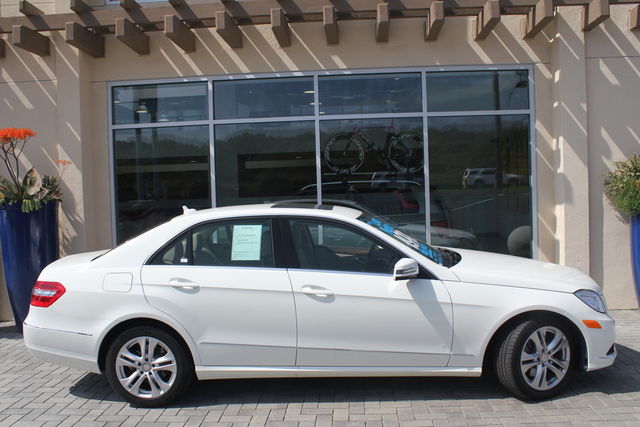 Mercedes-Benz E-Class 2011 photo 3