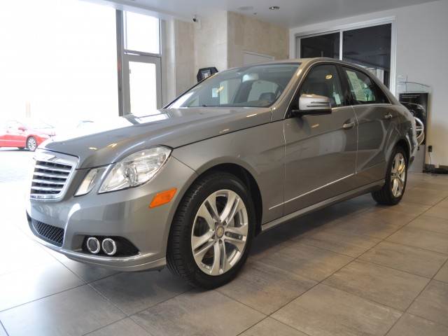 Mercedes-Benz E-Class 2011 photo 1
