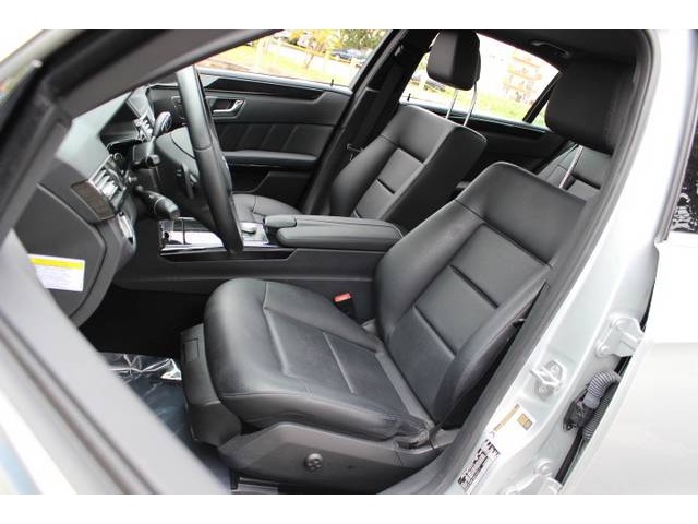 Mercedes-Benz E-Class 2011 photo 2