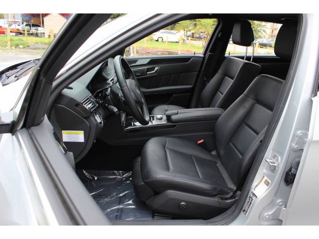 Mercedes-Benz E-Class 2011 photo 3
