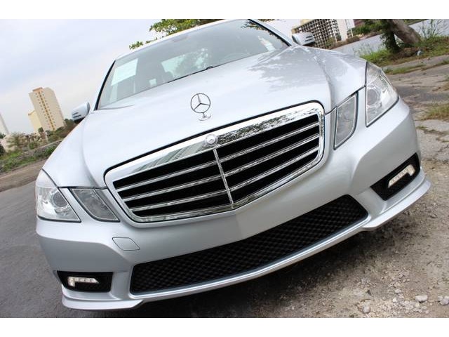 Mercedes-Benz E-Class 2011 photo 5