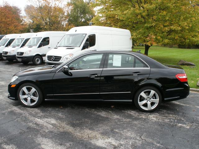 Mercedes-Benz E-Class 2011 photo 1
