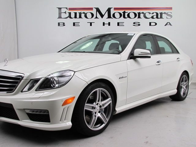 Mercedes-Benz E-Class 2011 photo 3