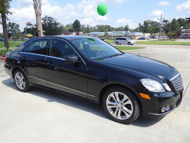 Mercedes-Benz E-Class 2011 photo 2