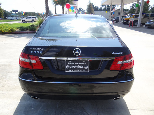 Mercedes-Benz E-Class 2011 photo 3