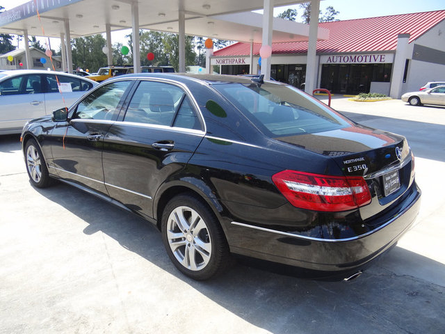 Mercedes-Benz E-Class 2011 photo 4