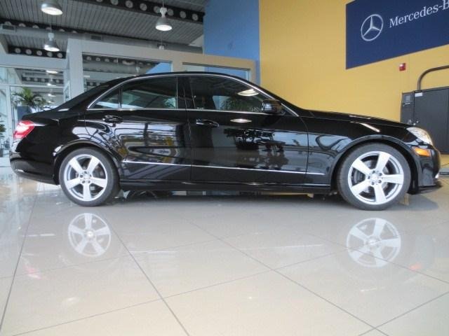 Mercedes-Benz E-Class 2011 photo 2