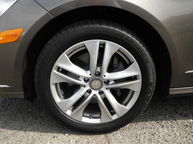 Mercedes-Benz E-Class 2011 photo 1