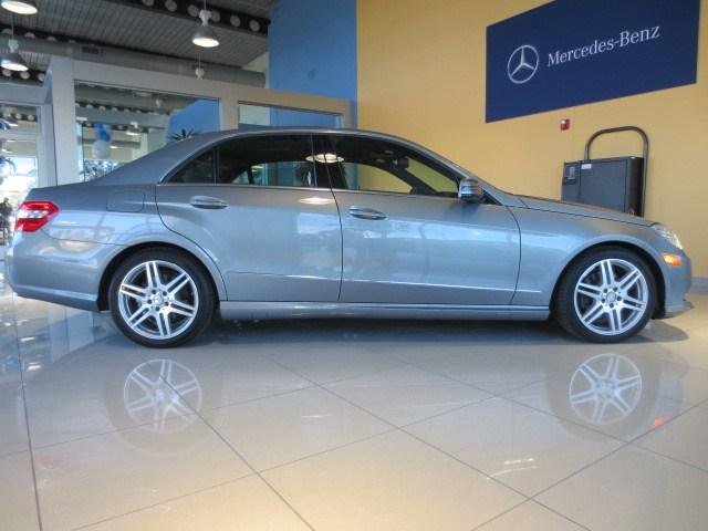 Mercedes-Benz E-Class 2011 photo 3