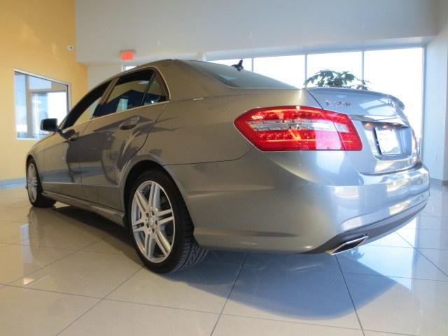 Mercedes-Benz E-Class 2011 photo 5