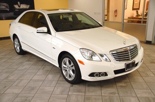 Mercedes-Benz E-Class 2011 photo 5