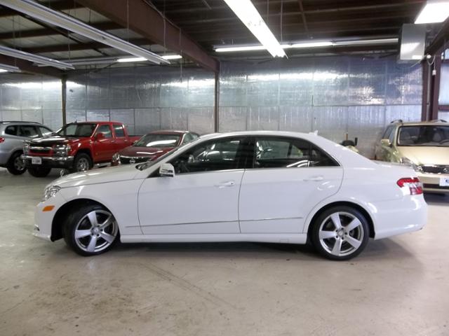 Mercedes-Benz E-Class 2011 photo 5