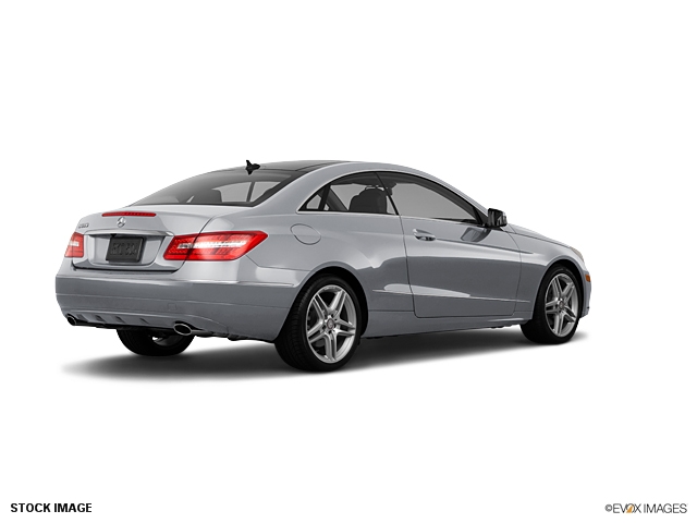 Mercedes-Benz E-Class 2011 photo 2