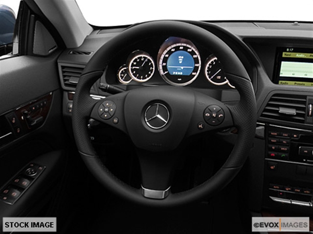 Mercedes-Benz E-Class 2011 photo 4