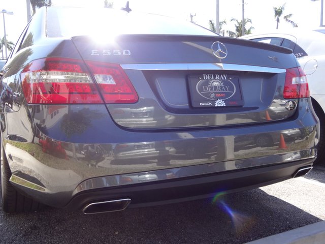 Mercedes-Benz E-Class 2011 photo 2