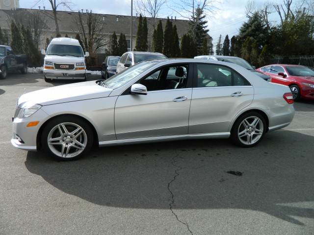 Mercedes-Benz E-Class 2011 photo 5