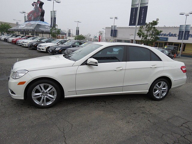 Mercedes-Benz E-Class 2011 photo 3