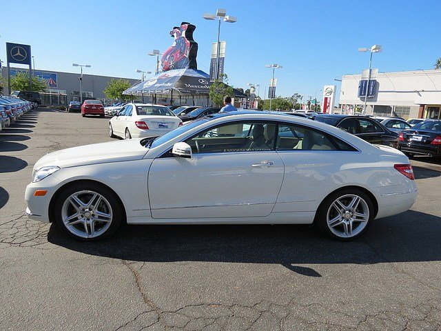 Mercedes-Benz E-Class 2011 photo 4