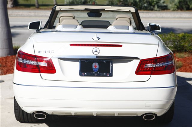 Mercedes-Benz E-Class 2011 photo 1